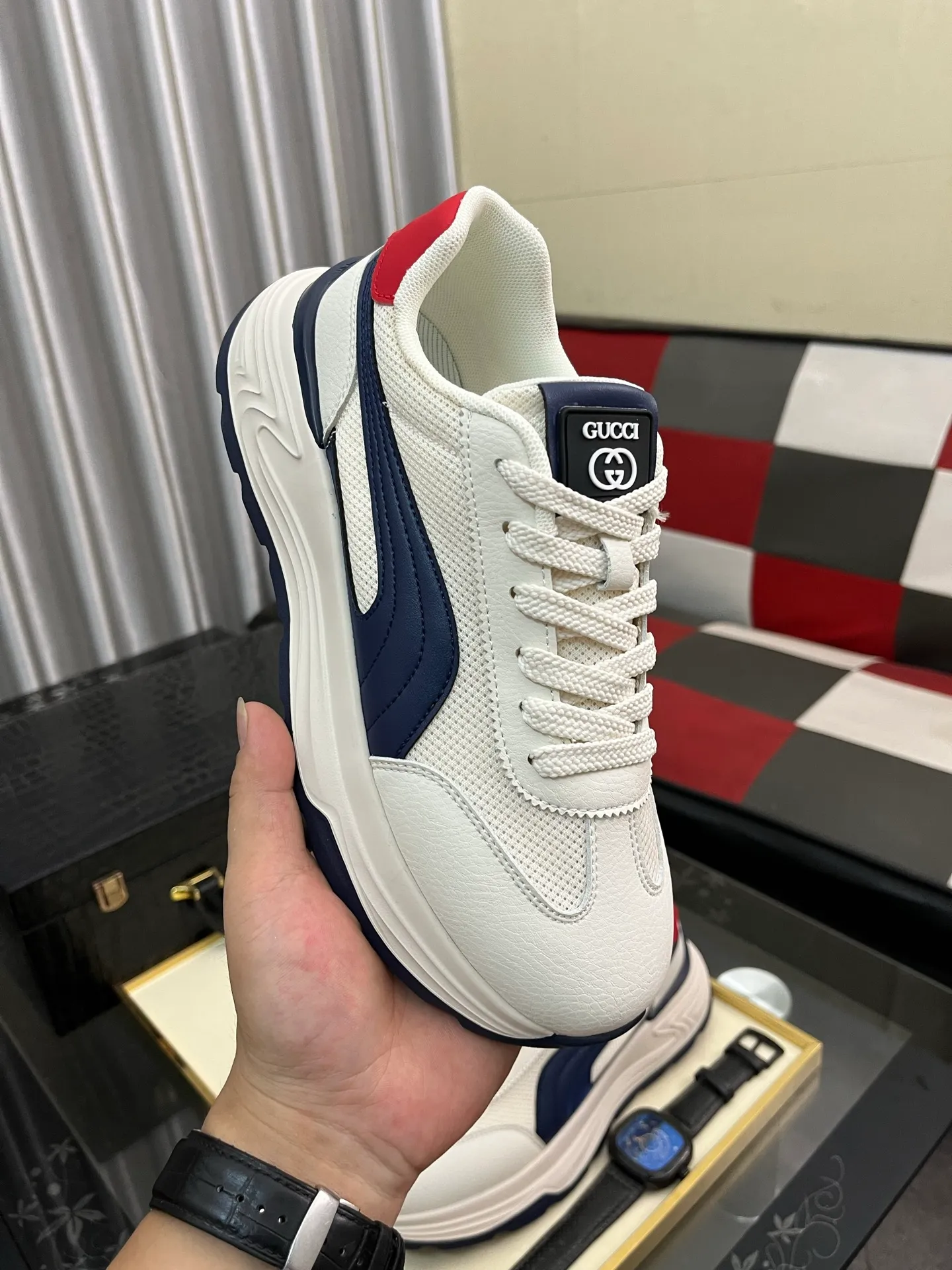 Men's Men's Shoes 💰458⌚️⌚️【GUCCI】Gucci men's latest white shoe series casual shoes! The official website is built 1:1. Upper: Made of imported cowhide, with electric embroidery ➕Inner lining: Made of high-quality first-layer pigskin, soft and comfortable. Picky material selection and exquisite workmanship give you the best enjoyment. Size: 38-443️⃣Colors available